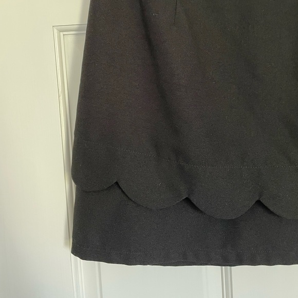 Small Black Skirt - Picture 2 of 3